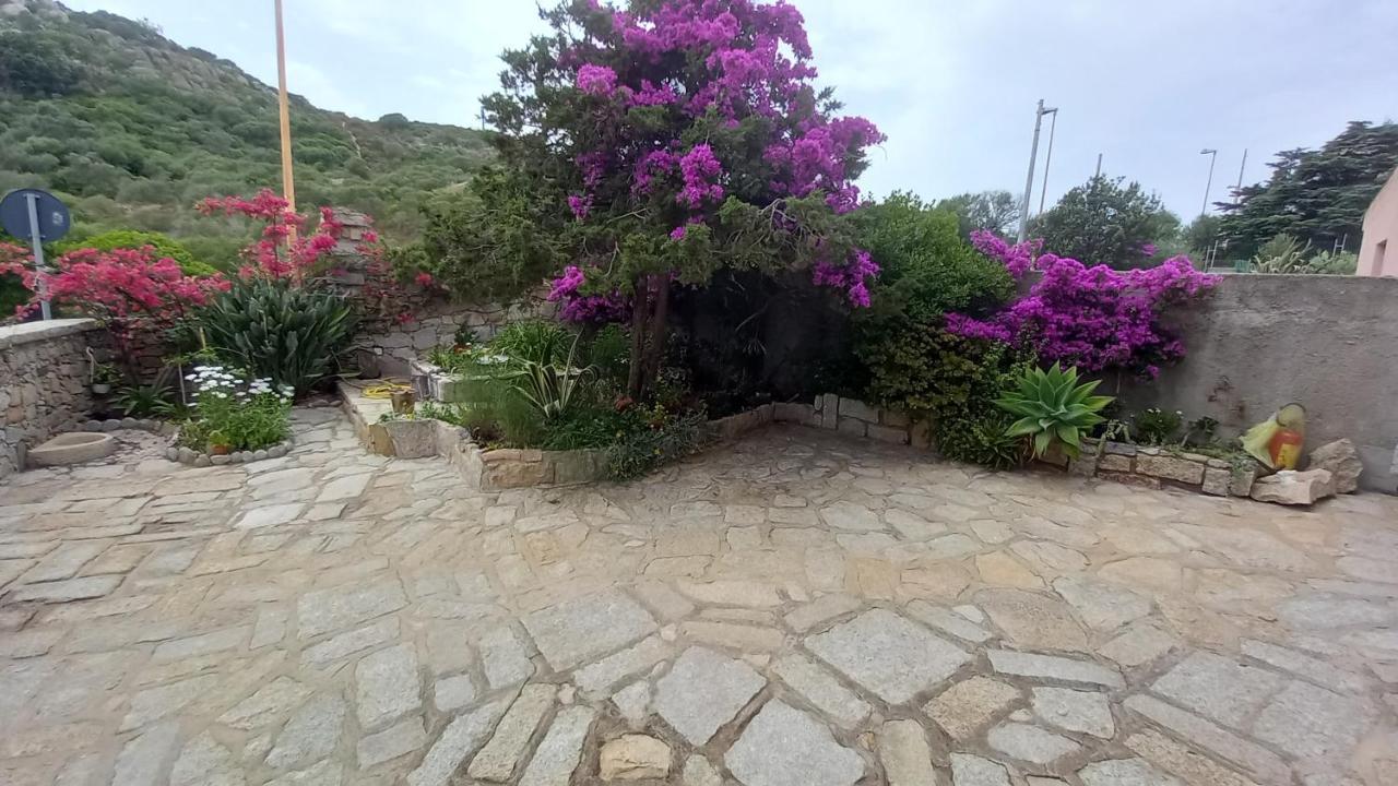 Appartement I Giardini Di Carmen à La Maddalena  Extérieur photo